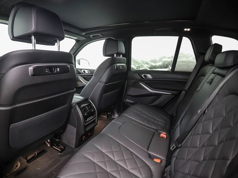 Certified 2025 BMW X5 xDrive50e image 21