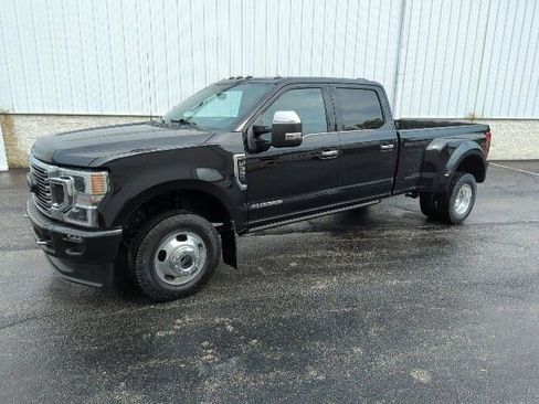 Used 2021 Ford F350 Platinum image 2