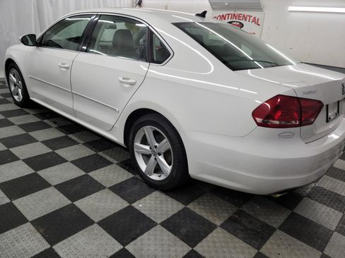 Used 2012 Volkswagen Passat 2.5 SE image 6