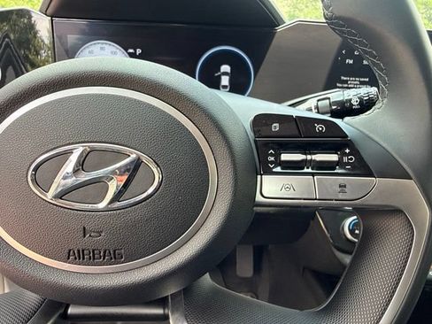 Used 2023 Hyundai Elantra SEL w/ Convenience Package FWD image 39