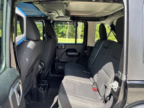 Used 2021 Jeep Wrangler Unlimited Sport AWD/4WD image 15