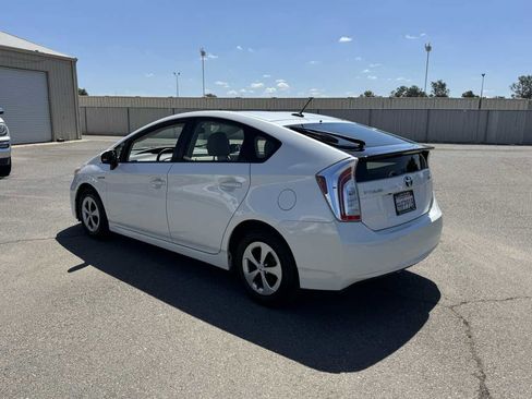 Used 2013 Toyota Prius Four image 7