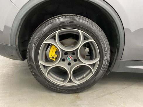 Used 2019 Alfa Romeo Stelvio Ti AWD/4WD image 15