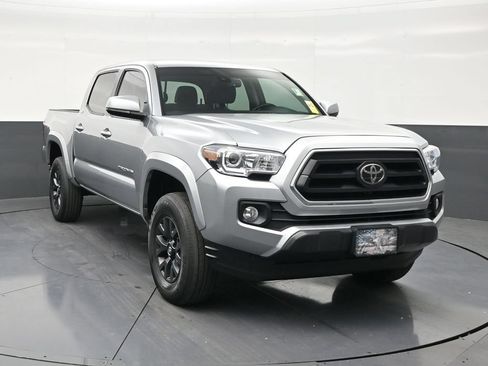 Used 2023 Toyota Tacoma SR5 RWD image 7