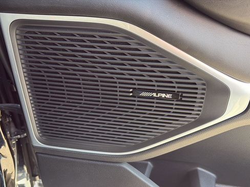 New 2024 Jeep Wagoneer Series II w/ Flexible Seating Group image 20