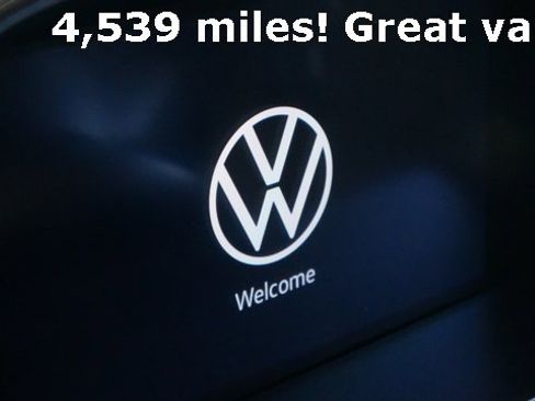 Certified 2025 Volkswagen Jetta SE image 9