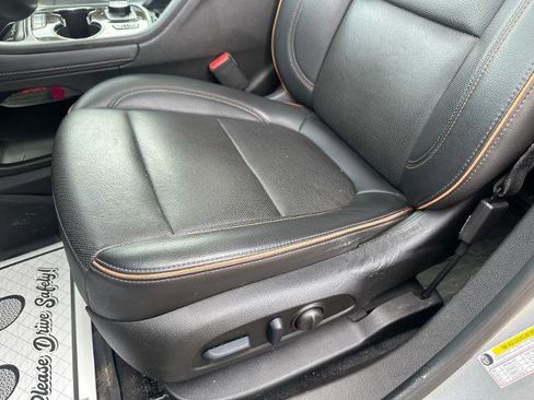 Used 2023 GMC Acadia AT4 w/ Technology Package AWD/4WD image 14