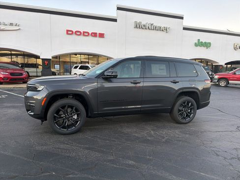 New 2025 Jeep Grand Cherokee L Limited image 4