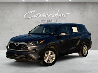 Used 2023 Toyota Highlander L video 1