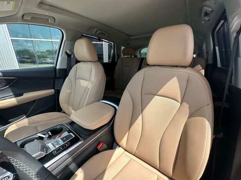 Certified 2025 Audi Q7 2.0T Premium Plus w/ Premium Plus Package image 13