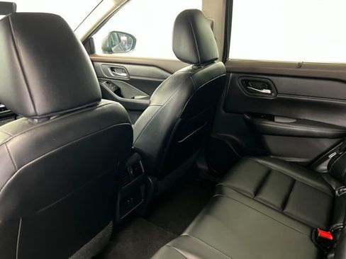 Used 2023 Nissan Rogue SV w/ SV Premium B Package AWD/4WD image 20