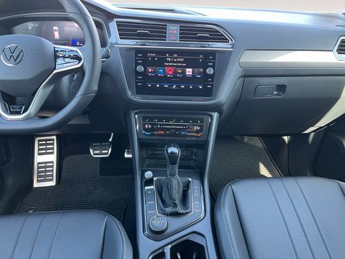 Certified 2024 Volkswagen Tiguan SE R-Line image 11