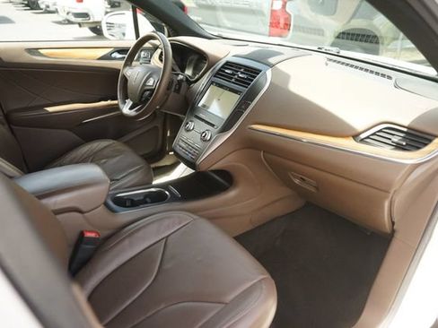Used 2016 Lincoln MKC Reserve w/ Lincoln MKC Climate Package FWD image 18