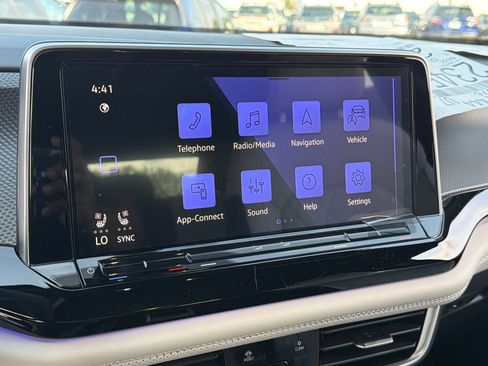 New 2026 Volkswagen Atlas Cross Sport SEL Premium R-Line AWD/4WD image 25