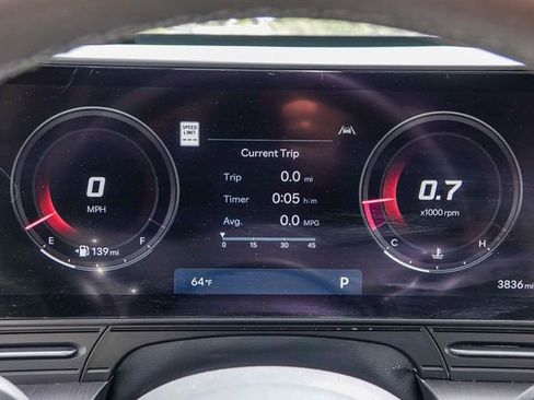 Certified 2025 Hyundai Kona Limited FWD image 25