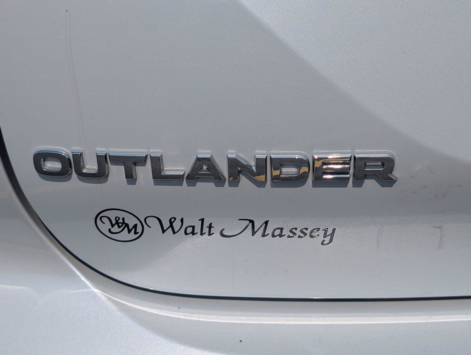 Used 2025 Mitsubishi Outlander SE AWD/4WD image 6