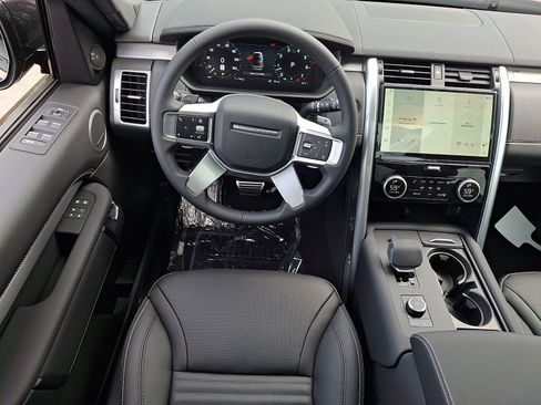 New 2026 Land Rover Discovery Limited Edition AWD/4WD image 11