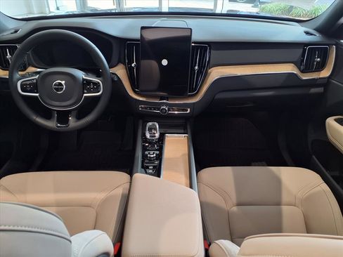 New 2026 Volvo XC60 B5 Core w/ Protection Package image 10