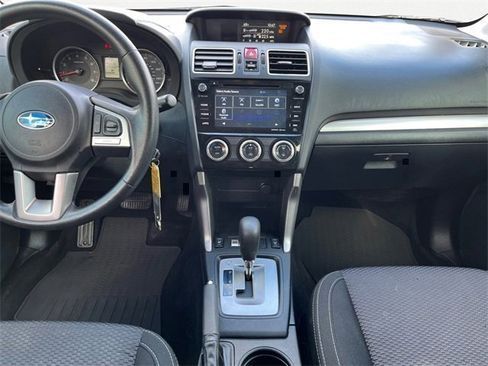 Used 2018 Subaru Forester 2.5i Premium w/ All-Weather Package image 12