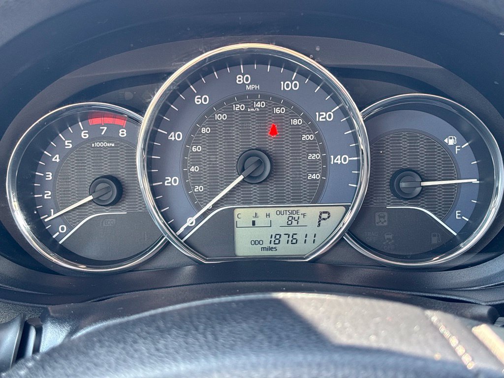 Used 2014 Toyota Corolla LE FWD image 26