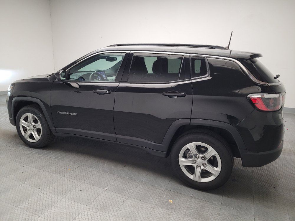 Used 2023 Jeep Compass Latitude AWD/4WD image 3
