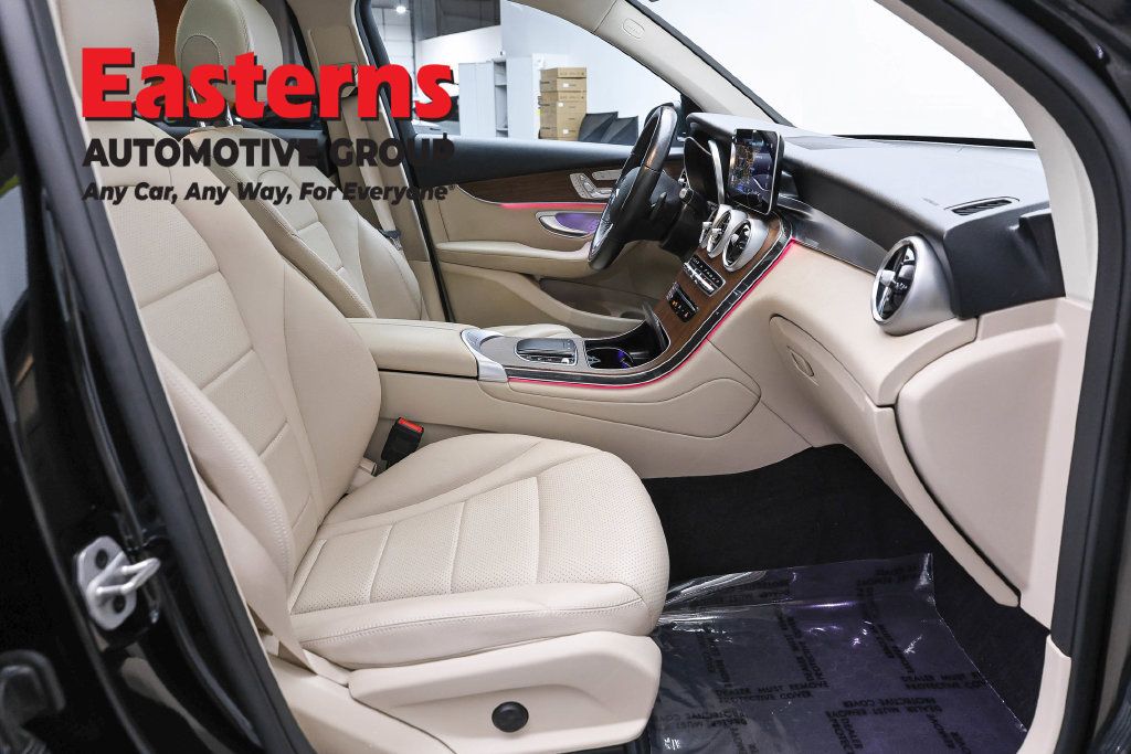 Used 2022 Mercedes-Benz GLC 300 4MATIC w/ Multimedia Package Lite image 27