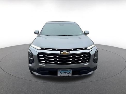 Used 2025 Chevrolet Equinox LT FWD image 4