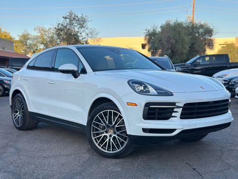 Used 2022 Porsche Cayenne Coupe image 1