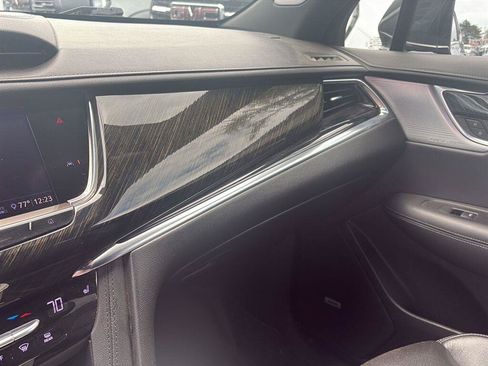 Used 2020 Cadillac XT6 Premium Luxury AWD/4WD image 14