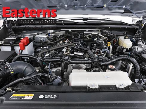 Used 2025 Toyota 4Runner SR5 AWD/4WD image 7