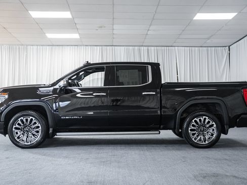 Used 2023 GMC Sierra 1500 Denali Ultimate AWD/4WD image 4