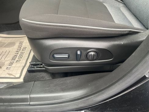 Used 2024 Chevrolet TrailBlazer LT w/ Convenience Package image 16