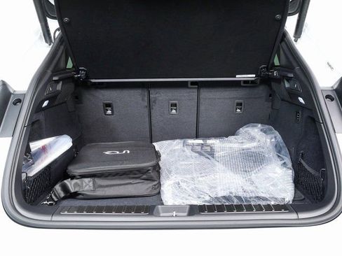 New 2026 Porsche Macan 4S Electric AWD/4WD image 32