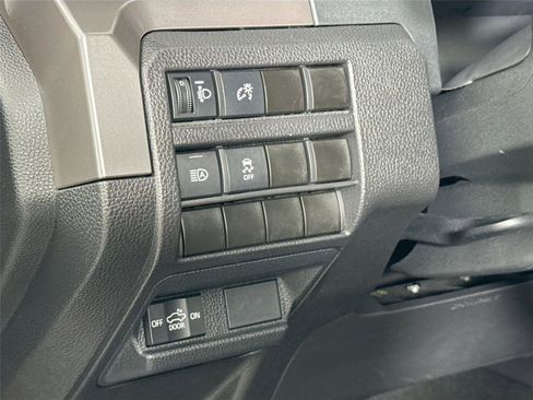 Certified 2025 Toyota Tacoma SR5 image 15