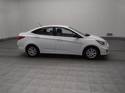 Used 2014 Hyundai Accent GLS image 11