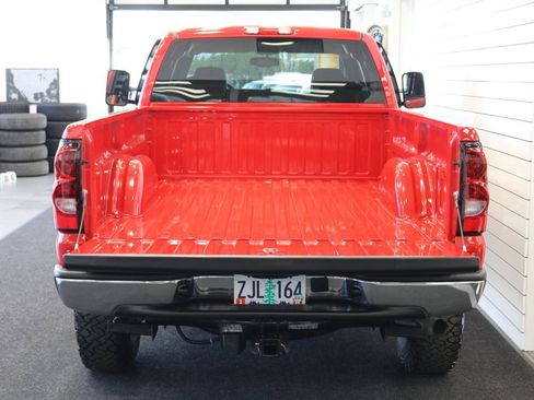 Used 2006 Chevrolet Silverado 2500 LT w/ Heavy-Duty Power Package image 15