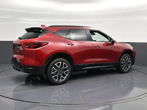 Used 2024 Chevrolet Blazer RS FWD image 3
