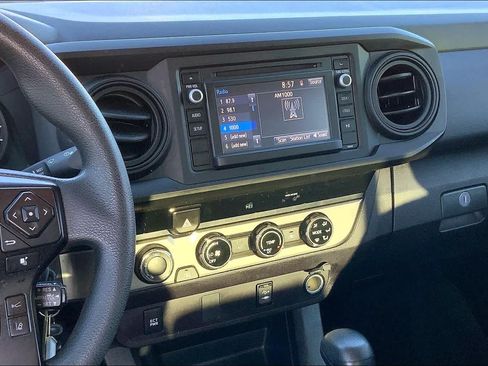 Used 2018 Toyota Tacoma SR w/ SR Convenience Package AWD/4WD image 7
