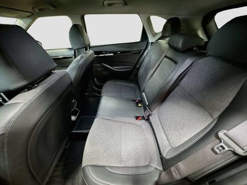 Used 2025 Kia Seltos S AWD/4WD image 26