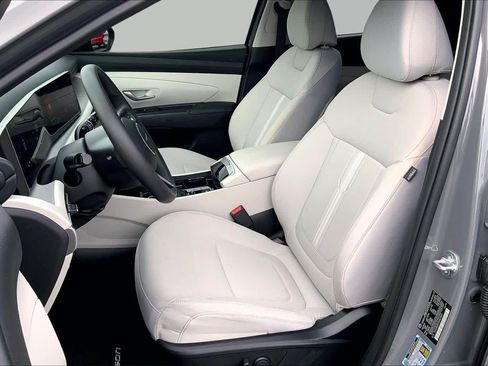 Used 2025 Hyundai Tucson SEL FWD image 8