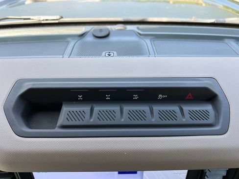 Certified 2022 Ford Bronco Wildtrak AWD/4WD image 35