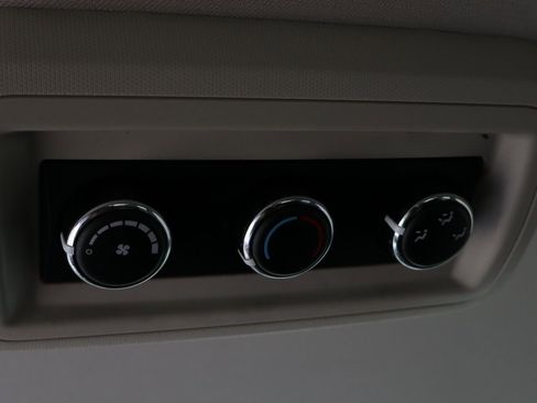 Used 2019 Dodge Grand Caravan SE image 33