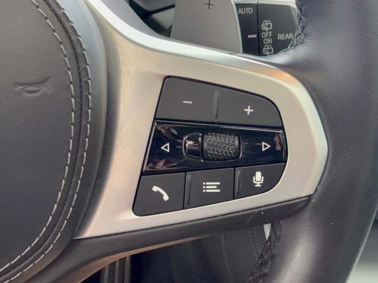 Used 2022 BMW X5 sDrive40i w/ M Sport Package RWD image 19