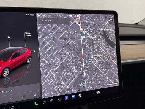 Used 2024 Tesla Model Y Long Range AWD/4WD image 20