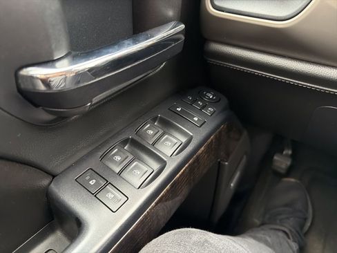 Used 2015 GMC Sierra 1500 Denali w/ Driver Alert Package AWD/4WD image 16