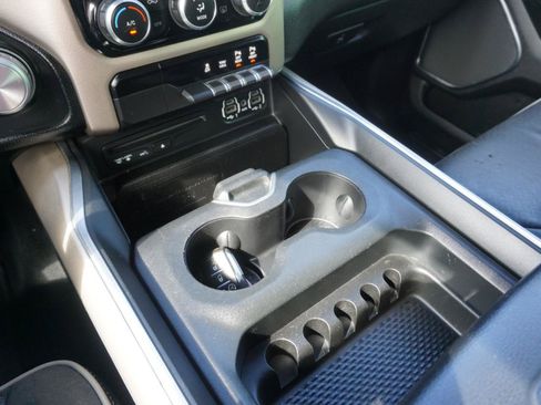 Used 2019 RAM 1500 Laramie AWD/4WD image 27