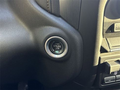 Used 2021 GMC Sierra 1500 AT4 image 16