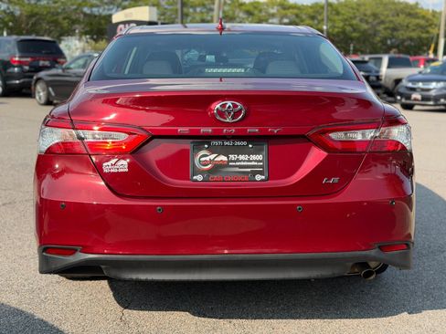 Used 2019 Toyota Camry LE FWD image 9