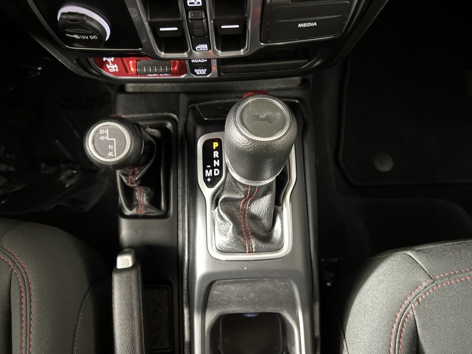 Used 2021 Jeep Wrangler Unlimited Rubicon AWD/4WD image 22