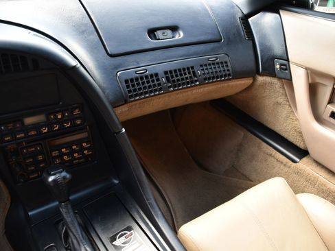 Used 1993 Chevrolet Corvette Convertible image 14